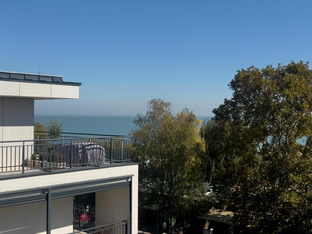 Admiral Apartman Csopak Bagian luar foto