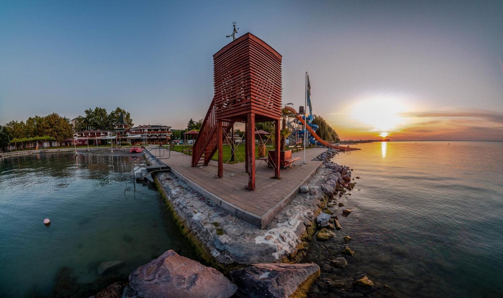 Admiral Apartman Csopak Bagian luar foto